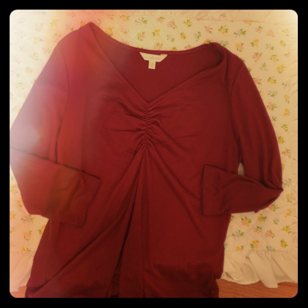 Lightweight half-sleeve top